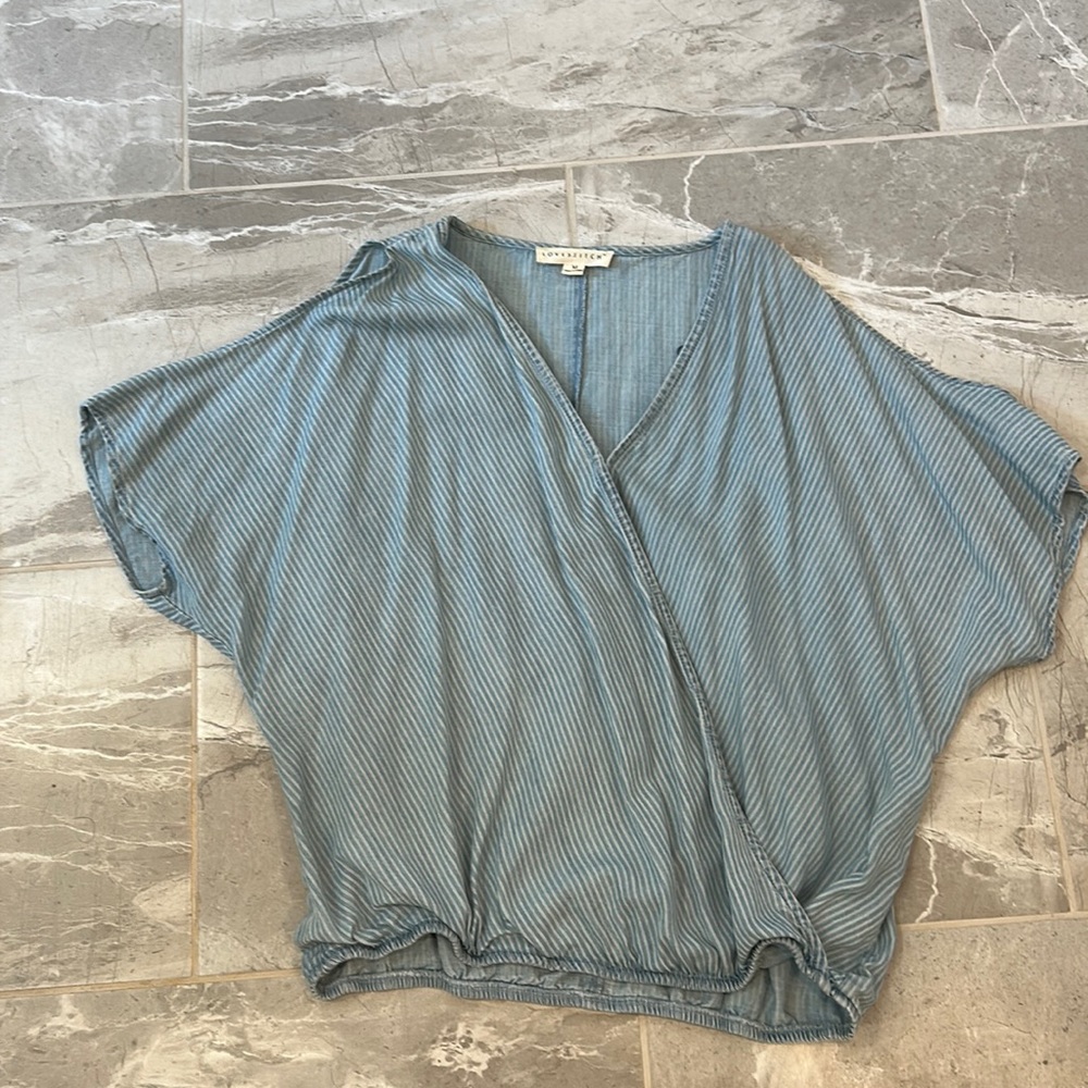 Lovestitch cropped cold shoulder top with elastic gathered waist Size Medium